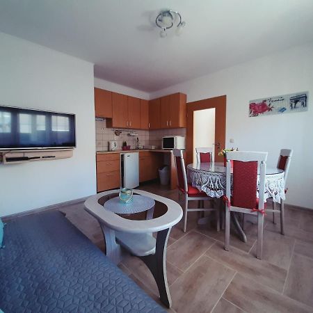 Apartment Luna โตรกีร์ ภายนอก รูปภาพ