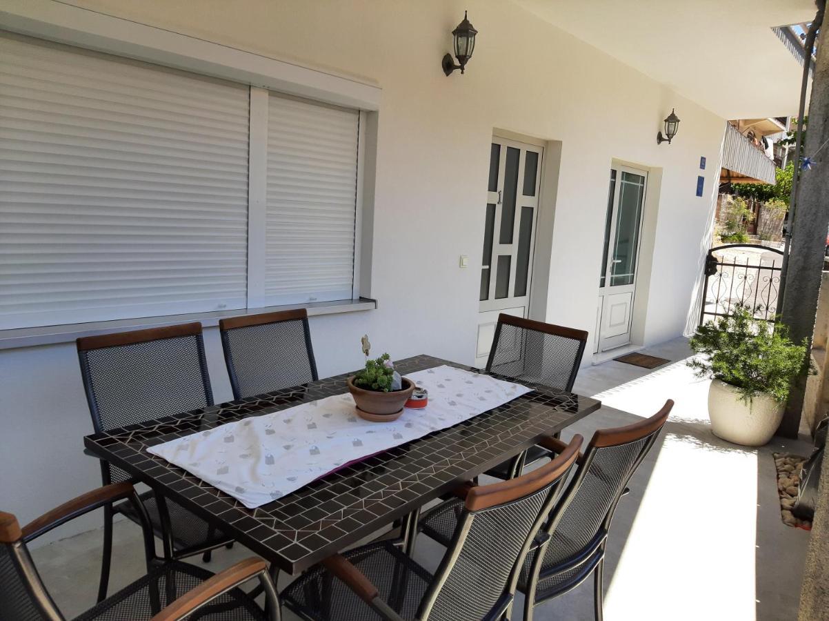 Apartment Luna โตรกีร์ ภายนอก รูปภาพ