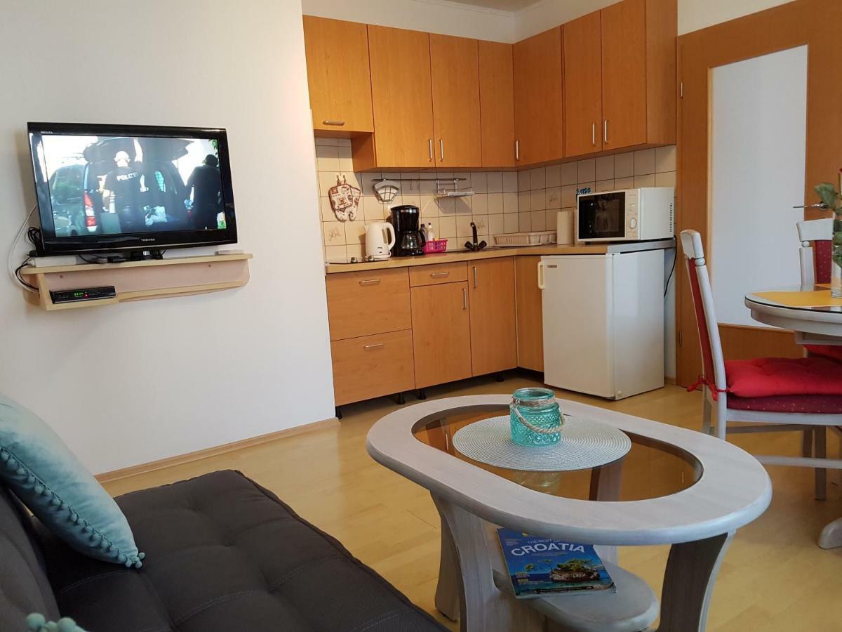 Apartment Luna โตรกีร์ ภายนอก รูปภาพ